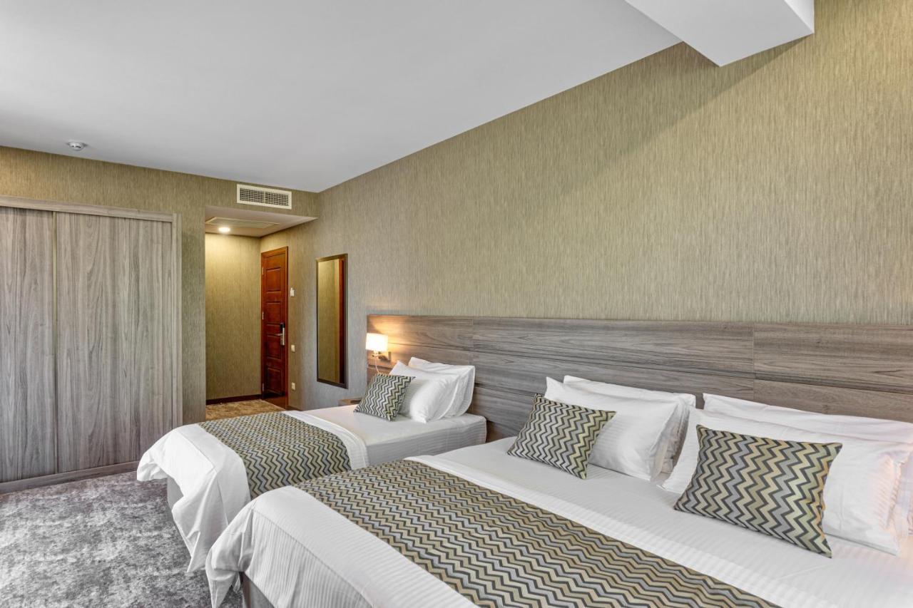 Vinum Hotel ティビリシ エクステリア 写真