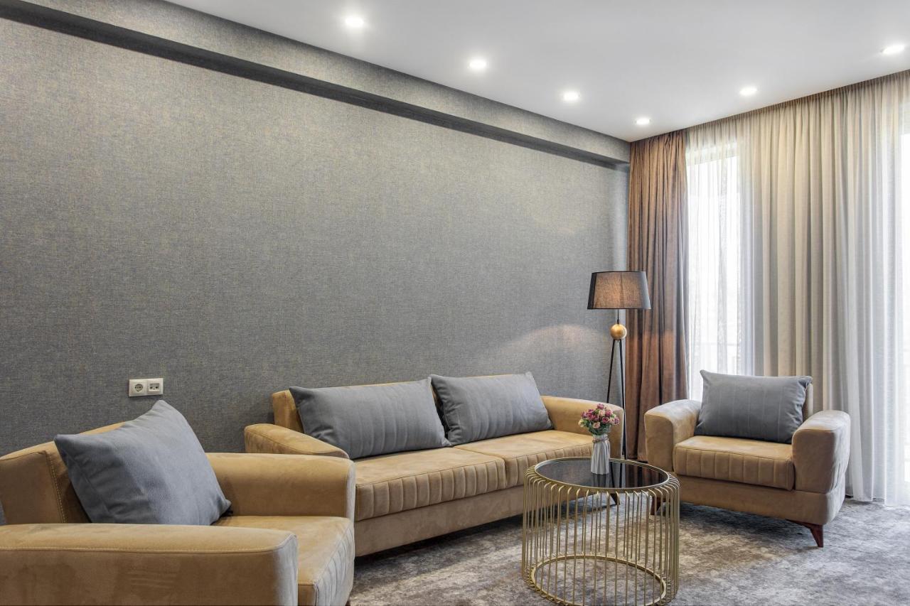 Vinum Hotel ティビリシ エクステリア 写真
